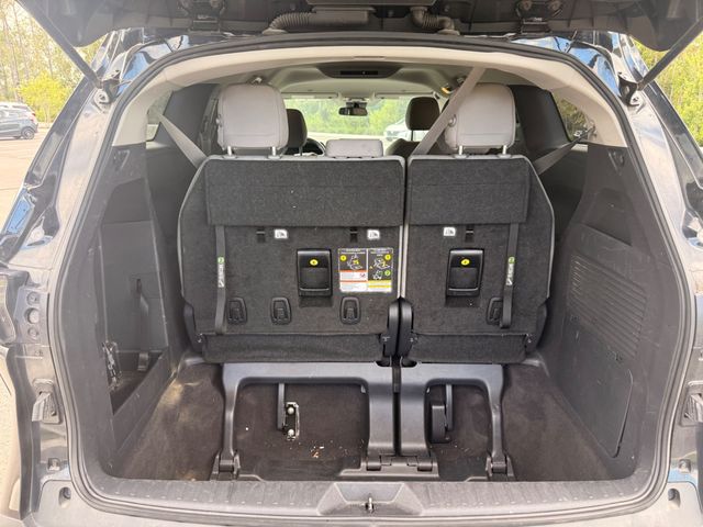 2025 Toyota Sienna LE FWD 8-Passenger - 23079953 - 17
