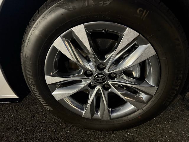 2025 Toyota Sienna Limited AWD 7-Passenger - 22944493 - 17