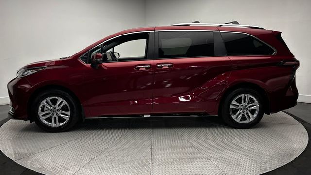 2025 Toyota Sienna Limited AWD 7-Passenger - 23027458 - 2