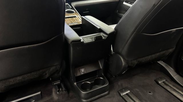 2025 Toyota Sienna Limited AWD 7-Passenger - 23027458 - 31