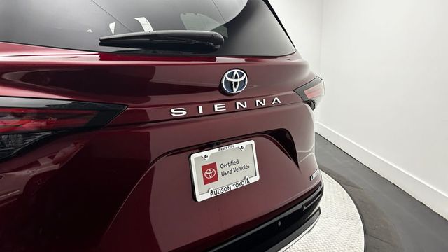 2025 Toyota Sienna Limited AWD 7-Passenger - 23027458 - 6