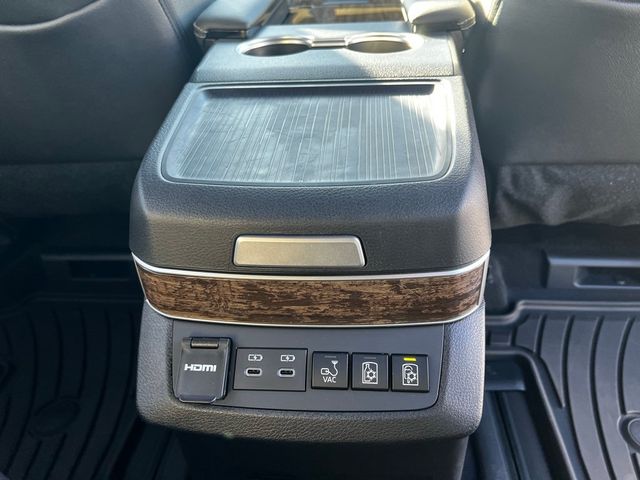 2025 Toyota Sienna Platinum AWD 7-Passenger - 22945799 - 14