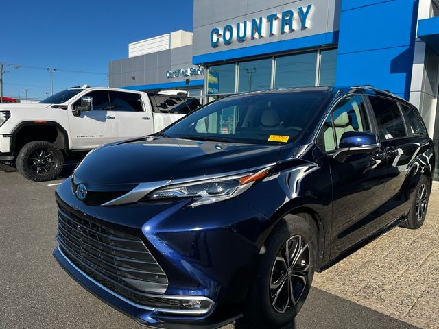 2025 Toyota Sienna Platinum AWD 7-Passenger - 22945799 - 1