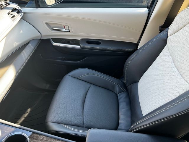 2025 Toyota Sienna Platinum AWD 7-Passenger - 22945799 - 28