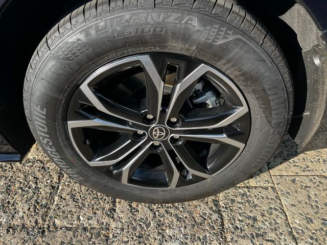 2025 Toyota Sienna Platinum AWD 7-Passenger - 22945799 - 8