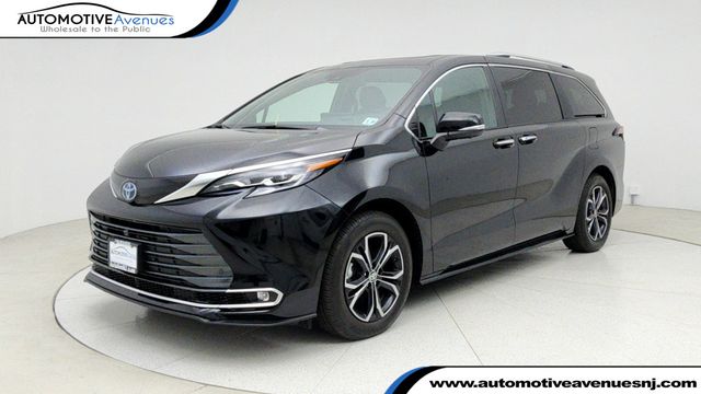 2025 Toyota Sienna Platinum AWD, 7-Seater - 22951240 - 0