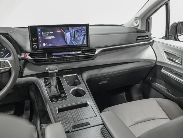 2025 Toyota Sienna XLE - 23083300 - 28