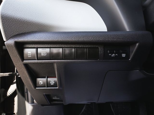 2025 Toyota Sienna XLE - 23093198 - 17
