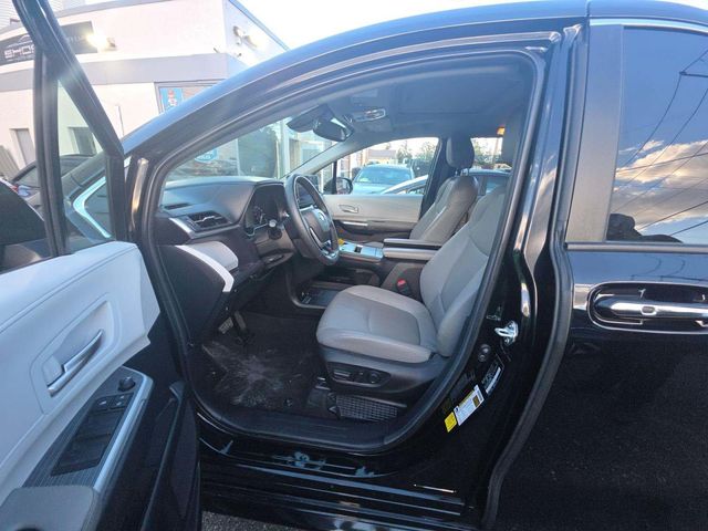 2025 Toyota Sienna XLE - 23093198 - 2
