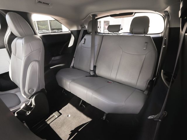 2025 Toyota Sienna XLE - 23093198 - 34