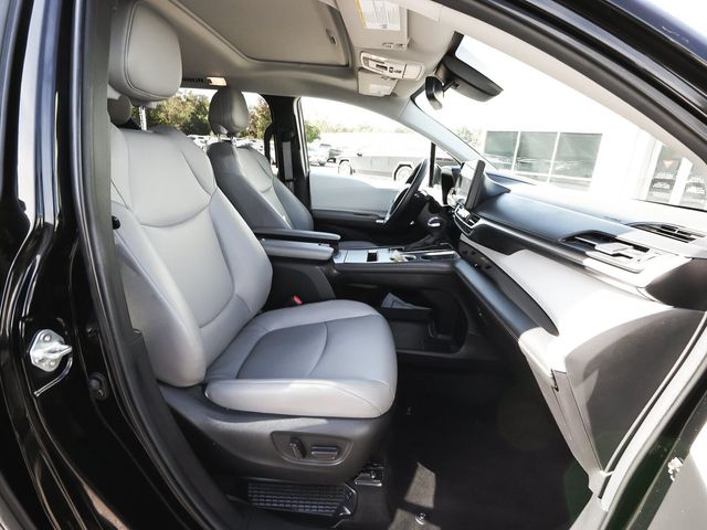 2025 Toyota Sienna XLE - 23093198 - 39