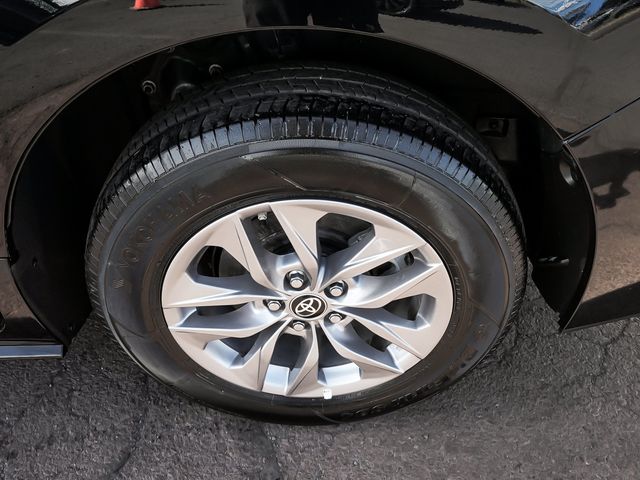 2025 Toyota Sienna XLE - 23093198 - 8