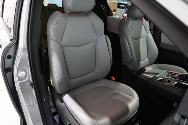 2025 Toyota Sienna XLE AWD 7-Passenger - 23098845 - 15