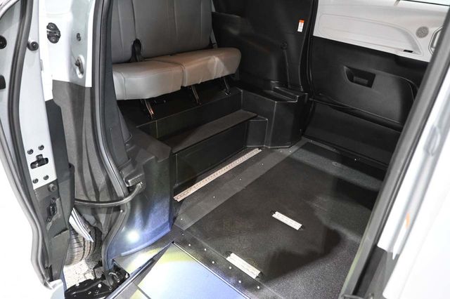 2025 Toyota Sienna XLE AWD 7-Passenger - 23098845 - 17