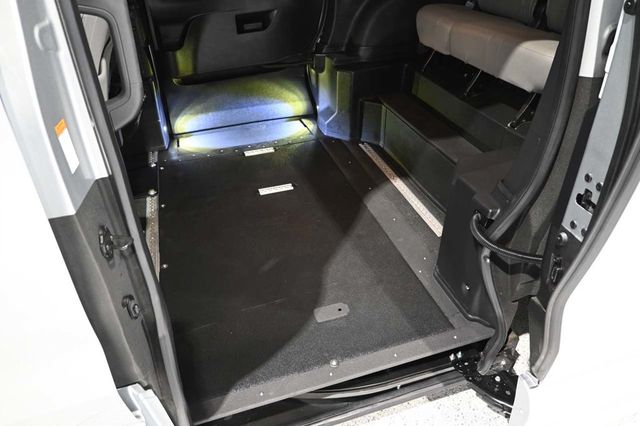 2025 Toyota Sienna XLE AWD 7-Passenger - 23098845 - 28