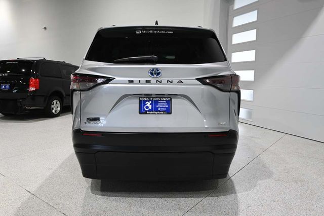 2025 Toyota Sienna XLE AWD 7-Passenger - 23098845 - 6