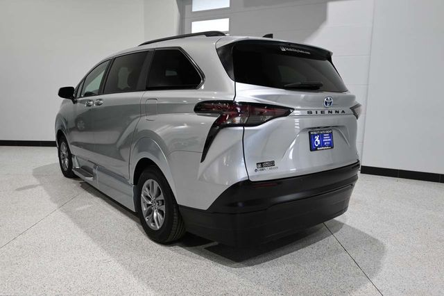 2025 Toyota Sienna XLE AWD 7-Passenger - 23098845 - 7