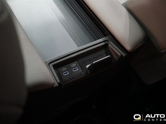 2025 Toyota Sienna XLE FWD 8-Passenger - 22956976 - 28