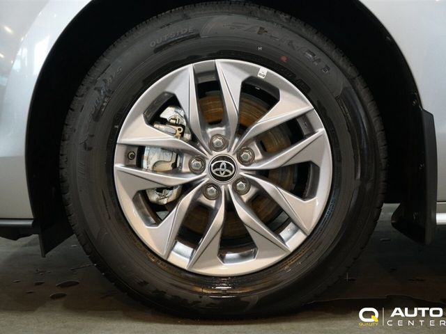 2025 Toyota Sienna XLE FWD 8-Passenger - 22956976 - 6
