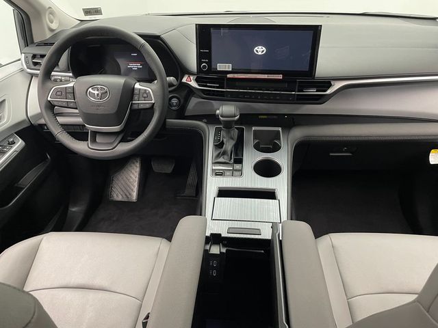 2025 Toyota Sienna XLE FWD 8-Passenger - 22985541 - 18