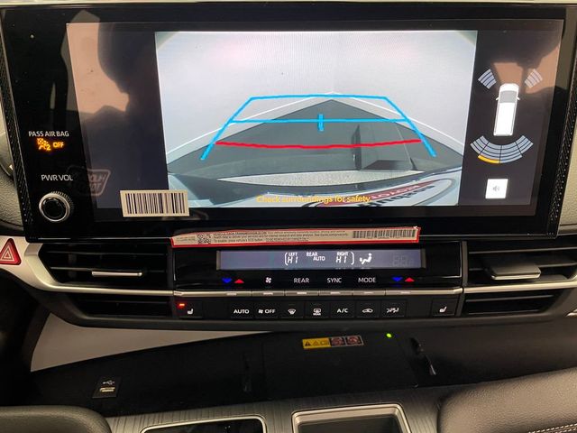 2025 Toyota Sienna XLE FWD 8-Passenger - 22985541 - 25