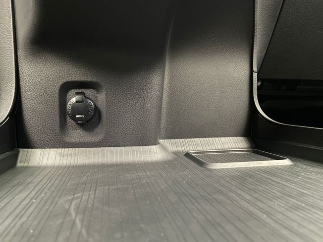 2025 Toyota Sienna XLE FWD 8-Passenger - 22985541 - 29