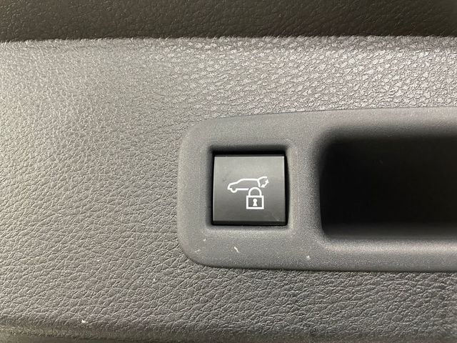 2025 Toyota Sienna XLE FWD 8-Passenger - 22985541 - 42