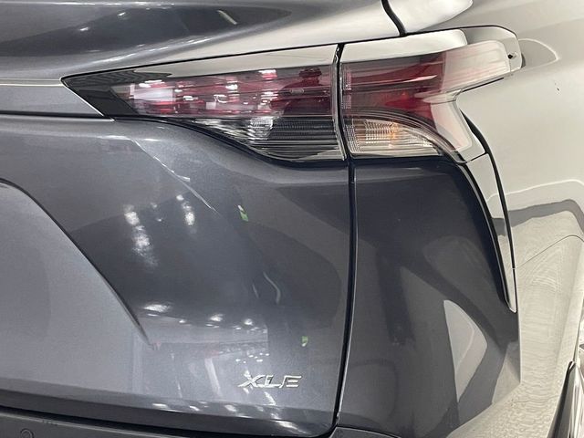 2025 Toyota Sienna XLE FWD 8-Passenger - 22985541 - 43