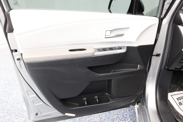 2025 Toyota Sienna XLE FWD 8-Passenger - 22937513 - 7