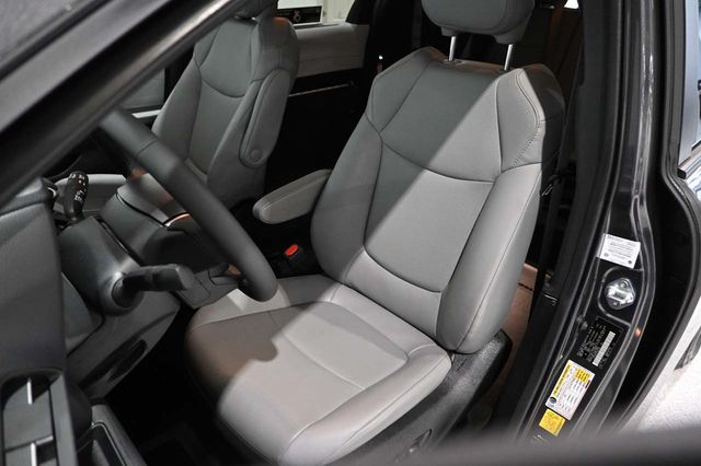 2025 Toyota Sienna XLE Mobility Handicap Van - 23034108 - 13