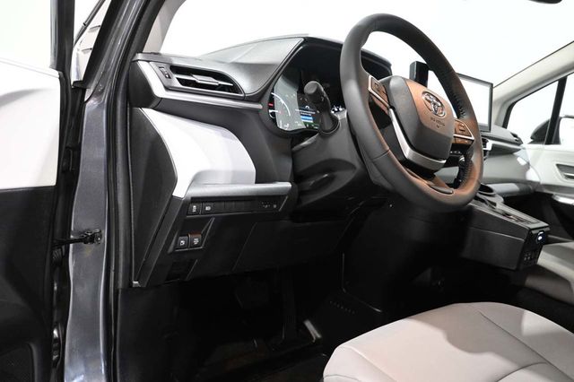 2025 Toyota Sienna XLE Mobility Handicap Van - 23034108 - 30