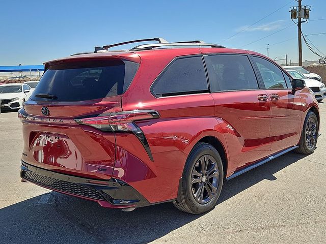 2025 Toyota Sienna XSE AWD 7-Passenger - 23001940 - 3