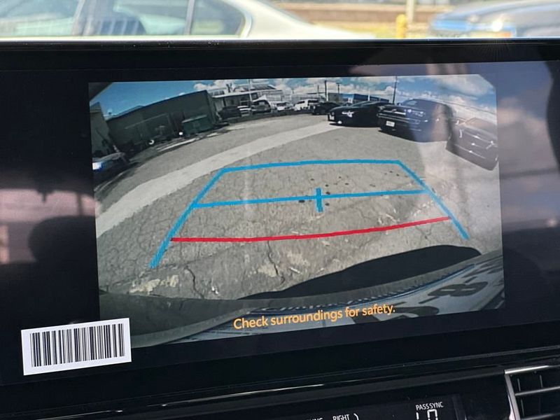 2025 Toyota Sienna XSE FWD 7-Passenger - 22943845 - 15