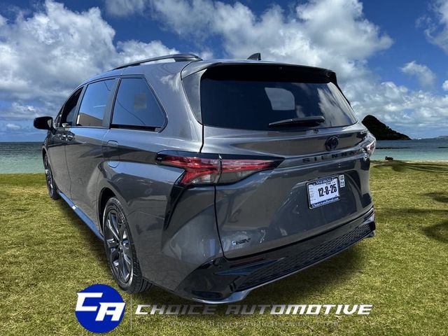2025 Toyota Sienna XSE FWD 7-Passenger - 22943845 - 4