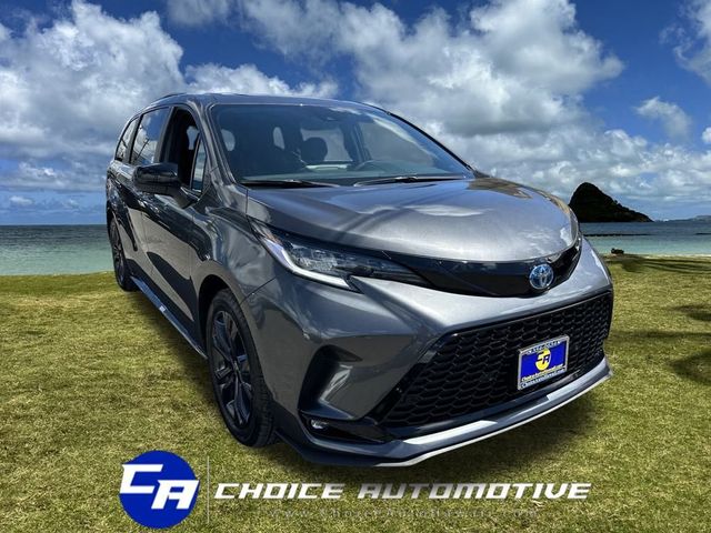2025 Toyota Sienna XSE FWD 7-Passenger - 22943845 - 8
