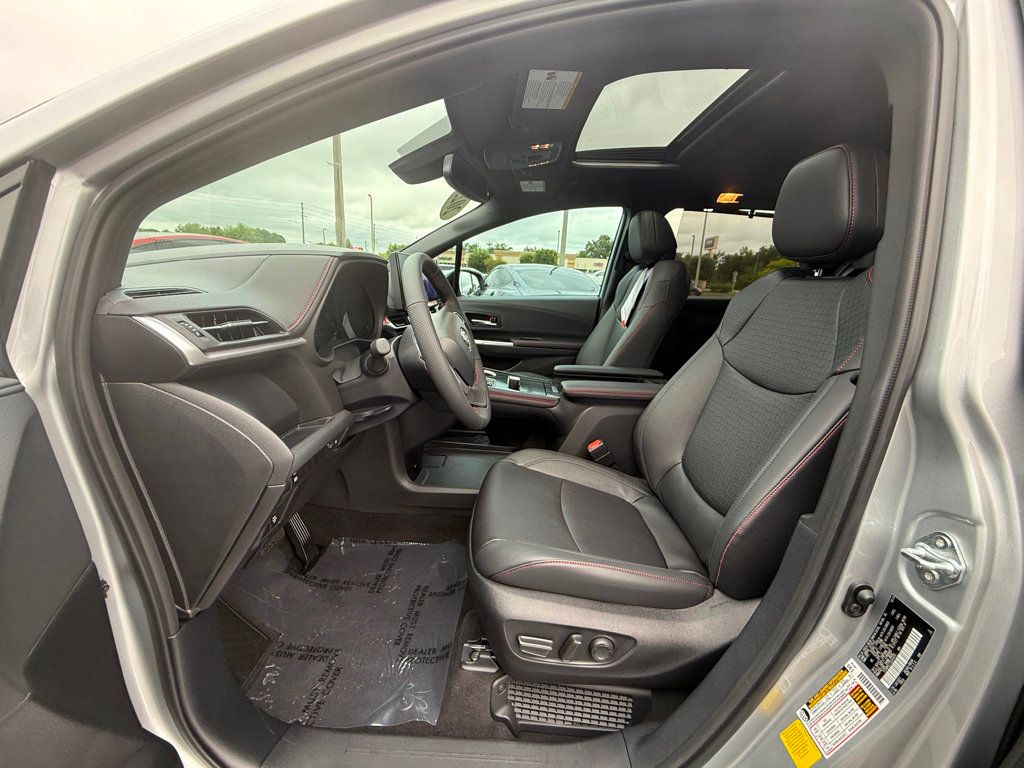2025 Toyota Sienna XSE FWD 7-Passenger - 22818980 - 10