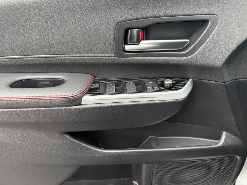 2025 Toyota Sienna XSE FWD 7-Passenger - 22818980 - 20