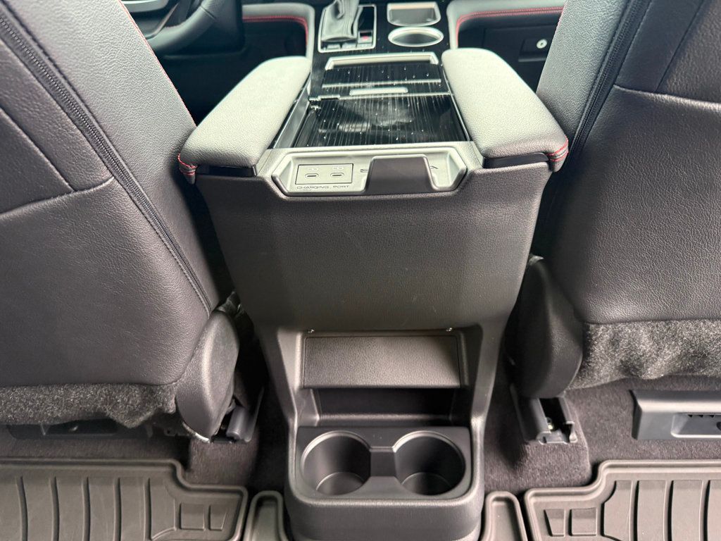 2025 Toyota Sienna XSE FWD 7-Passenger - 22818980 - 28