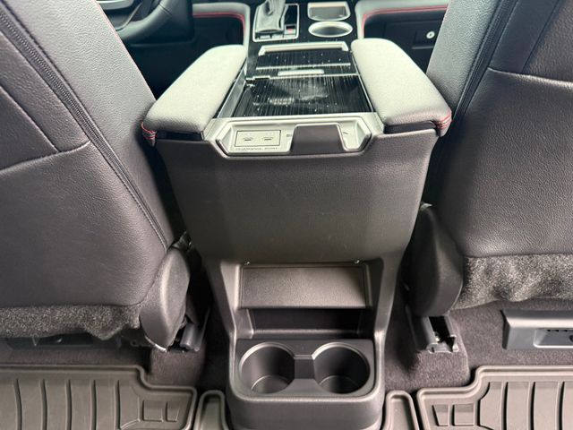 2025 Toyota Sienna XSE FWD 7-Passenger - 22818980 - 28