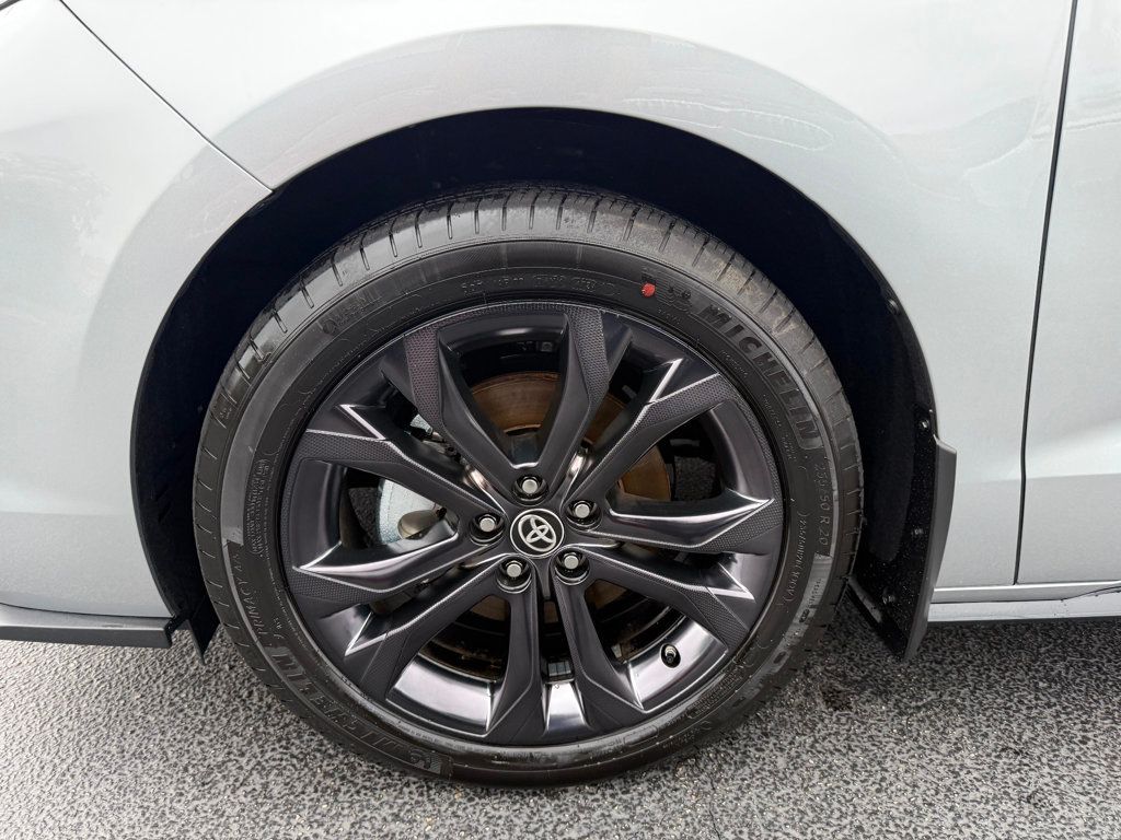 2025 Toyota Sienna XSE FWD 7-Passenger - 22818980 - 35