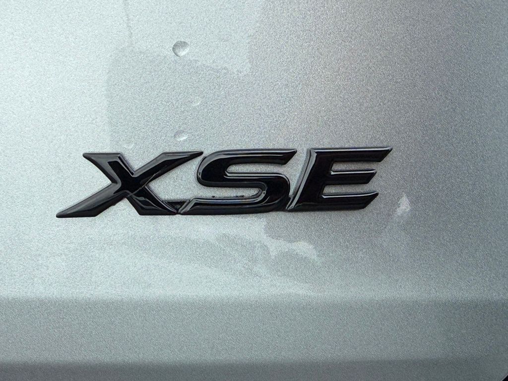 2025 Toyota Sienna XSE FWD 7-Passenger - 22818980 - 8