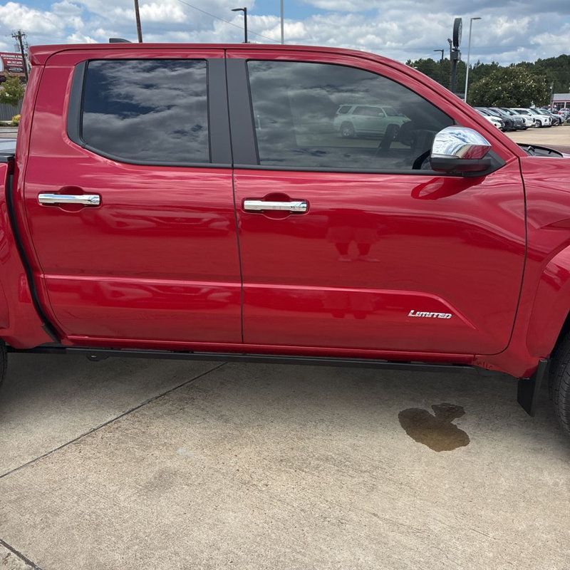 2025 Toyota Tacoma Limited - 23064075 - 14