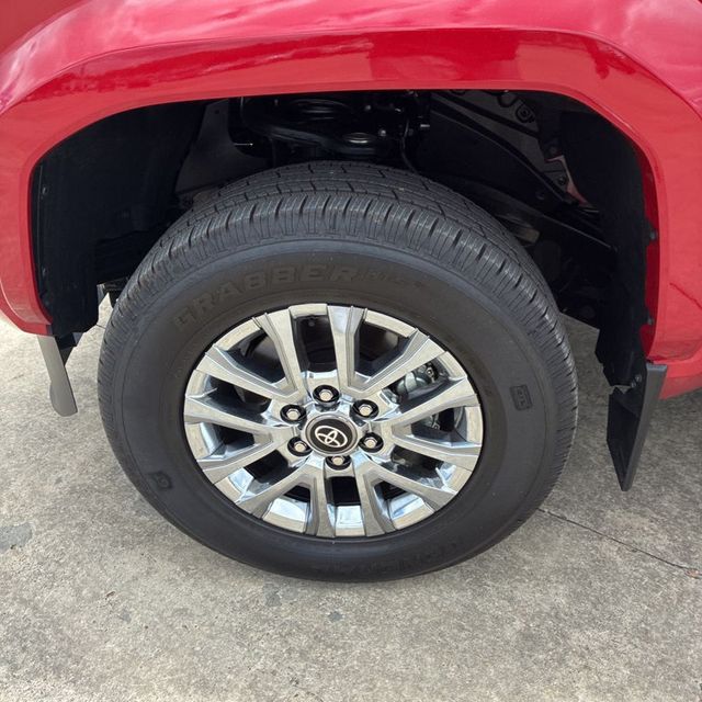 2025 Toyota Tacoma Limited - 23064075 - 17