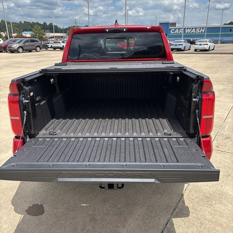 2025 Toyota Tacoma Limited - 23064075 - 22
