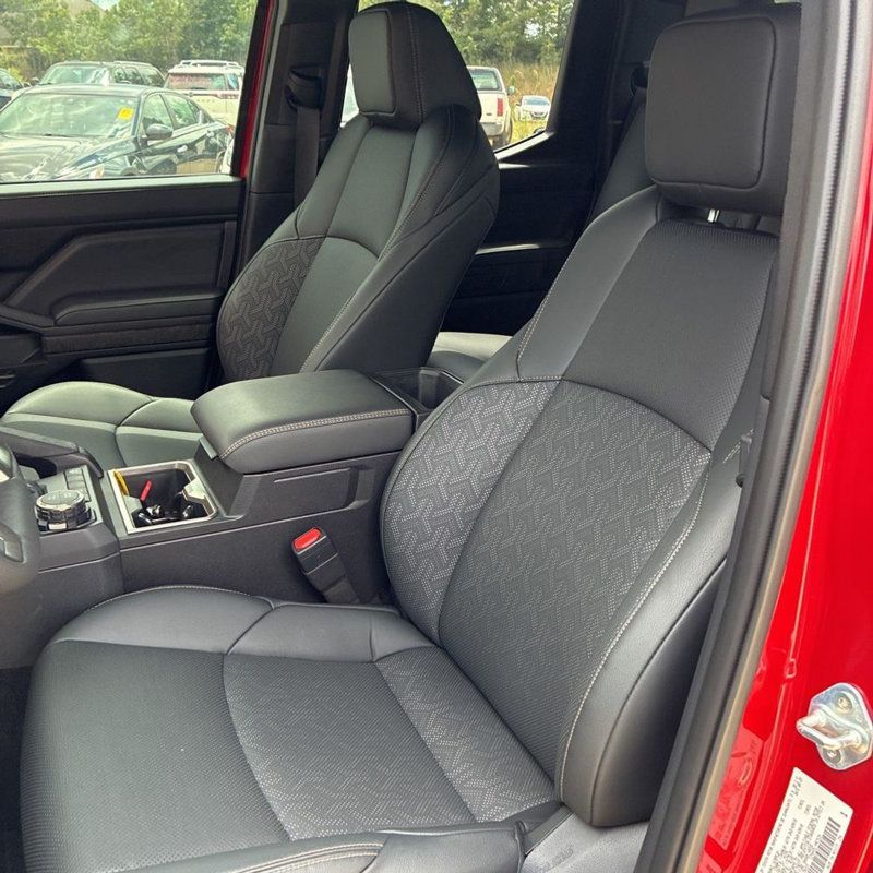 2025 Toyota Tacoma Limited - 23064075 - 24