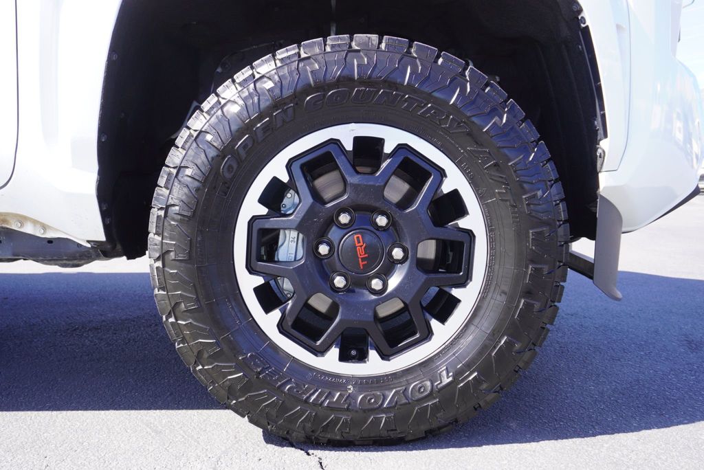 2025 Toyota Tacoma SR5 - 23035378 - 14