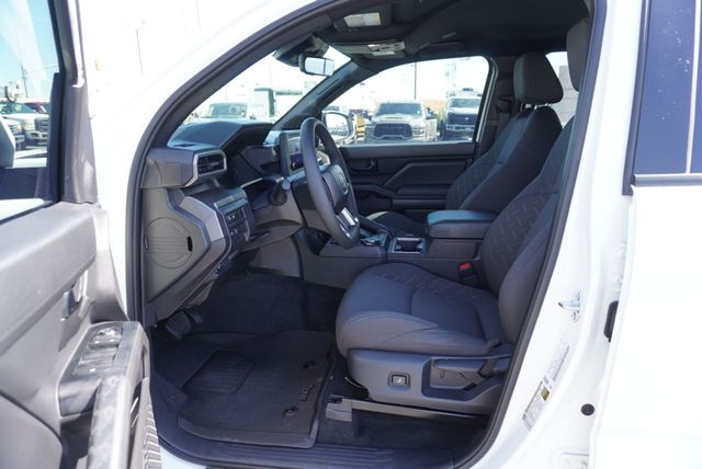 2025 Toyota Tacoma SR5 - 23035378 - 18