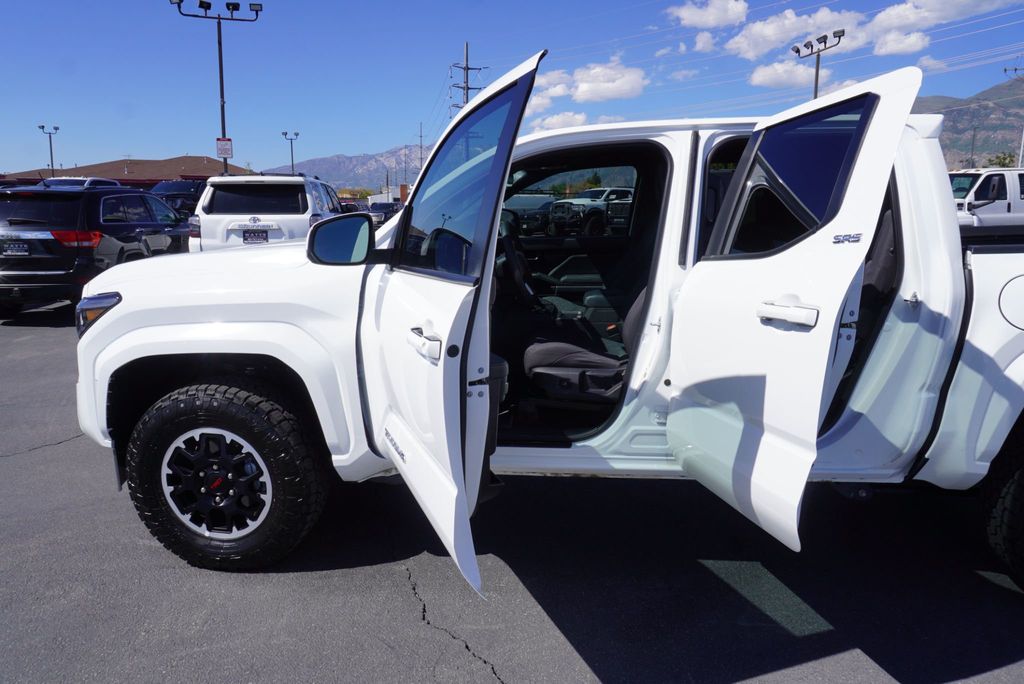 2025 Toyota Tacoma SR5 - 23035378 - 20