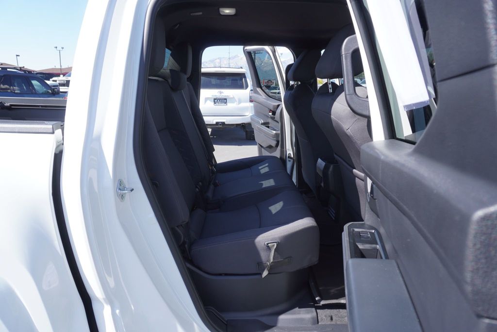 2025 Toyota Tacoma SR5 - 23035378 - 22