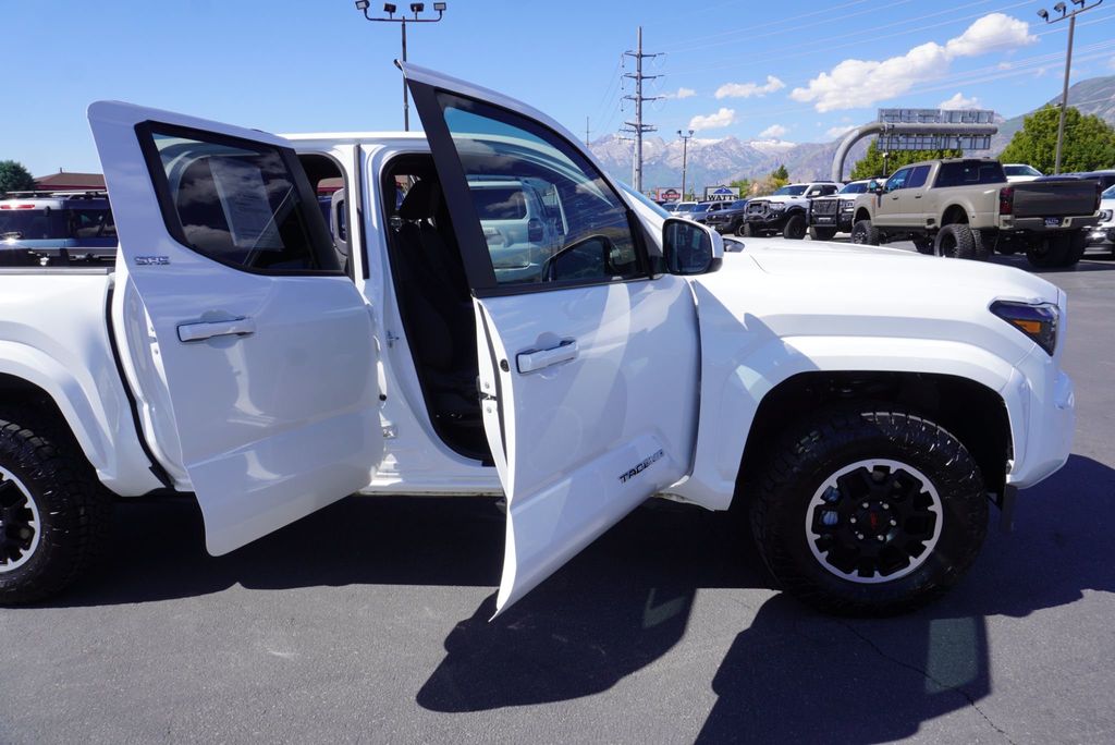 2025 Toyota Tacoma SR5 - 23035378 - 23